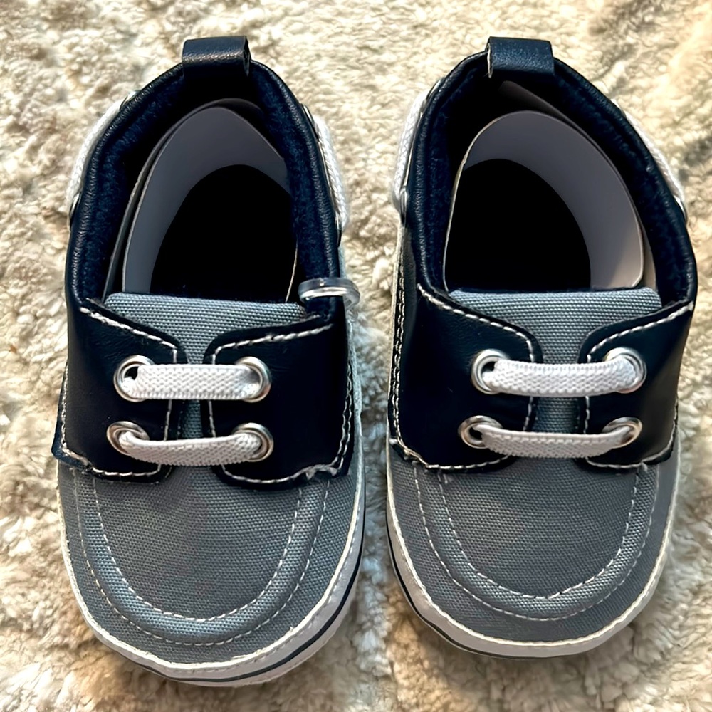 6-12 months infant boat shoes Hudson Baby NEW!!